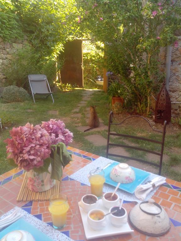 Le Clos De La Source Bed & Breakfast Le Bousquet-d'Orb Dış mekan fotoğraf