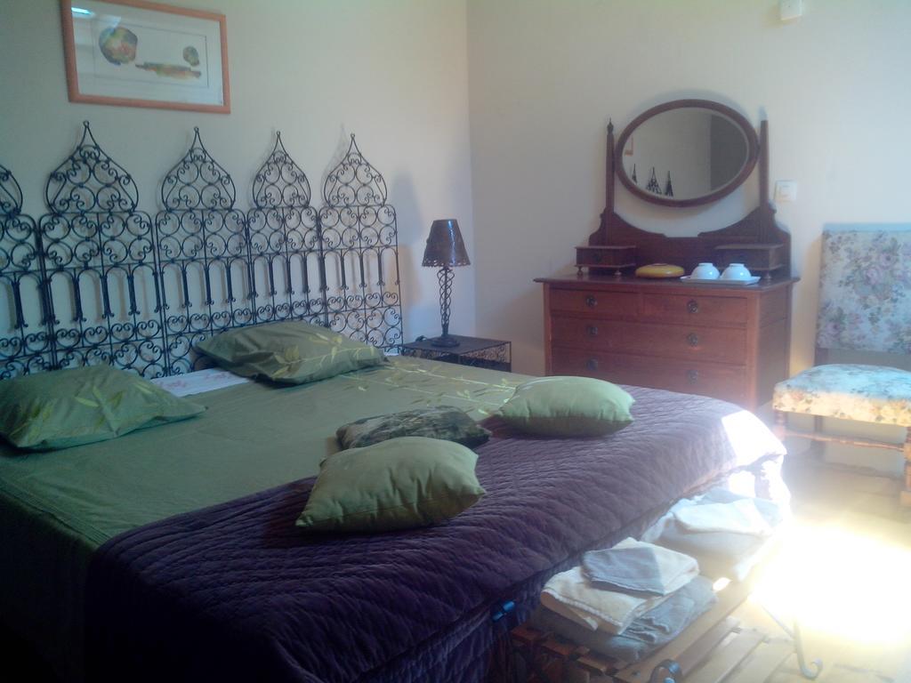 Le Clos De La Source Bed & Breakfast Le Bousquet-d'Orb Dış mekan fotoğraf